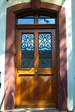 Nachbau einer historischen Haustr